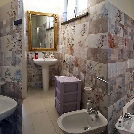 Il Castellano Vacanze Apartment *